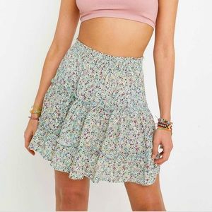 Uo Maisie Floral Tiered Mini Skirt